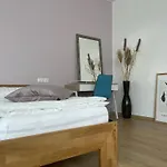 Apartment Salon Des Fleurs Linz-landstrasse