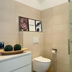 Apartment Salon Des Fleurs Linz-landstrasse *